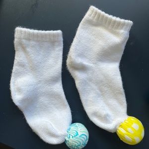 Lovevery rattle socks
